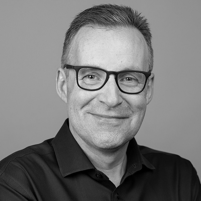 Linkedin-Profilbild von Dirk Eggers, Geschäftsführer bei Samson AG – ein Kunde von Digital Seed | LinkedIn Agentur